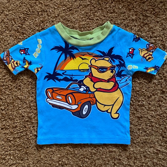 ⭐️ Disney Winnie the Pooh T-Shirt. 4T